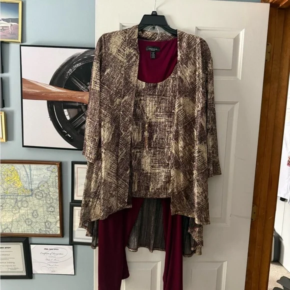 R&M Richards Burgundy and Cream Jacket - Picture 1 of 6